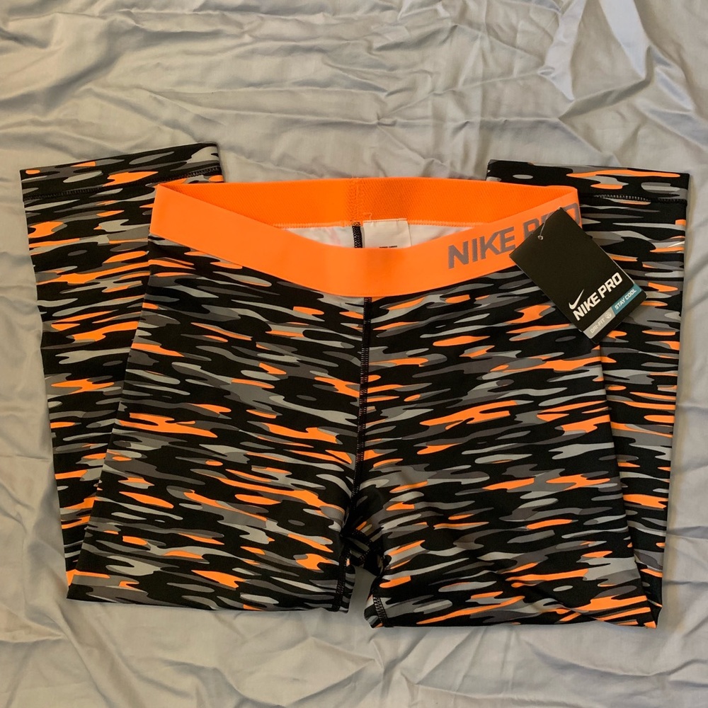 Nike Printed Crop Pants